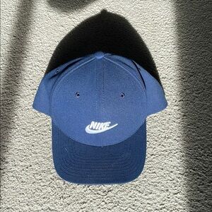 Nike Men's Blue Cap